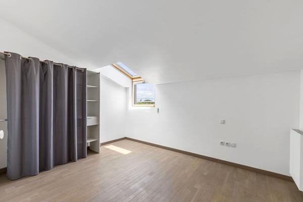 Appartement Bègles 4 pièces avec terrasse de 100 m2 et 2 places de parking