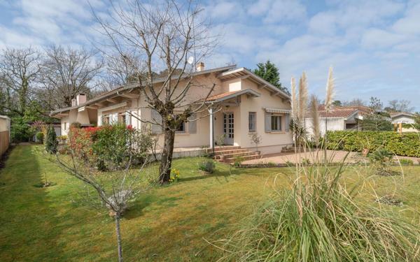 Maison à vendre    5 pièces •  Gujan-Mestras