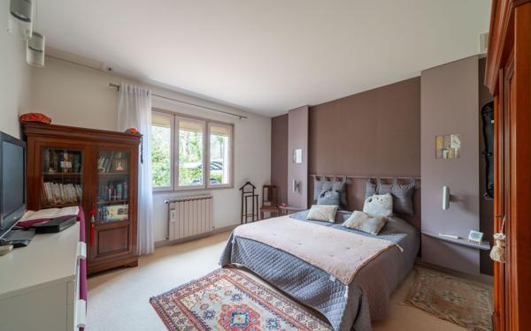 Maison à vendre    5 pièces •  Gujan-Mestras