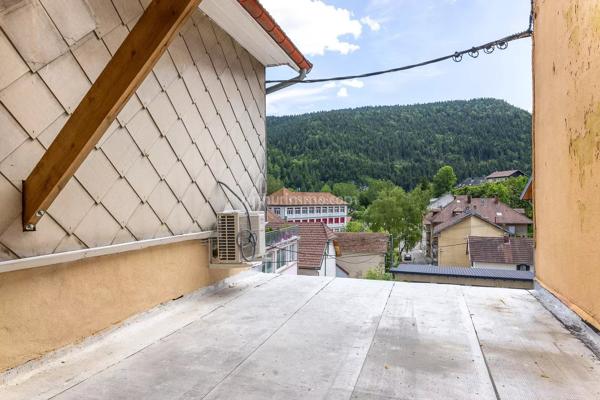 Vente                                                      Appartement
                        
                     2 pièces                      57 m2                     à Villers-le-Lac