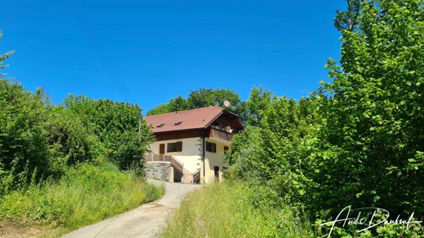 Le Moulin Verdoyant — Appartement T4 de 104 m2, avec jardin & piscine privatifs - Proméry