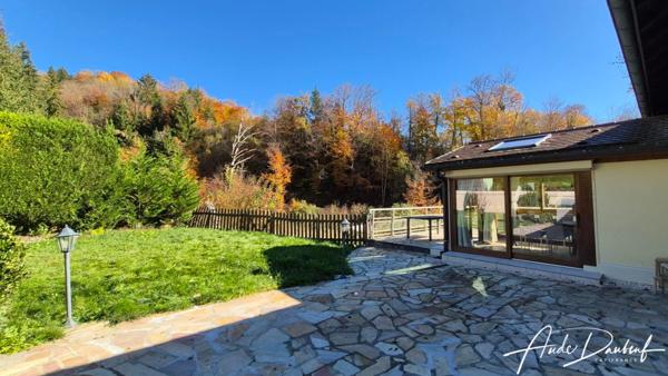 Le Moulin Verdoyant — Appartement T4 de 104 m2, avec jardin & piscine privatifs - Proméry