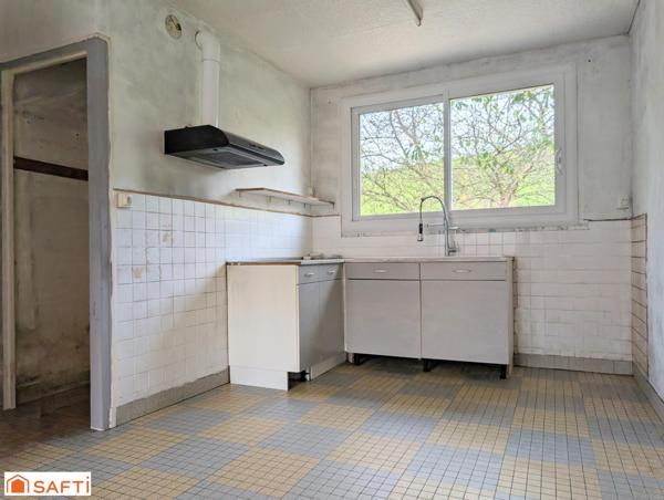 Pavillon de 85 m² sur sous-sol complet - à rénover - emplacement privilégié