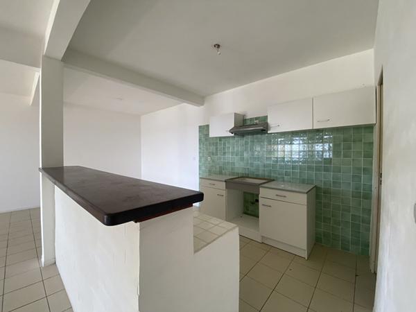 À vendre : Appartement 3 Pièces avec vue mer à Schoelcher