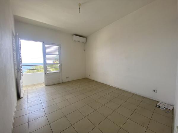 À vendre : Appartement 3 Pièces avec vue mer à Schoelcher