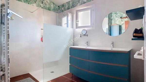 Villa Saint-Jean 7 pièces 151 m² sur une parcelle de 572 m²