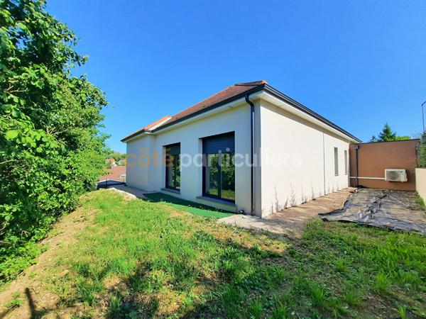Vente
                Maison135,66 m² - 4 Pièces -
                    DOLE (39100)