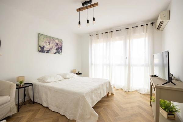 ***NOUVEAU PRIX… VISITE VIRTUELLE SUR DEMANDE… AUBAGNE… MAISON 4 CHAMBRES… VÉRANDA… JARDIN… ATELIER… CHARME & CONFORT… SECTEUR RECHERCHÉ***