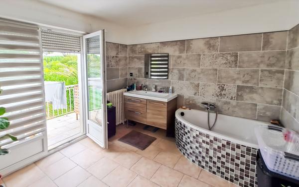 Maison à vendre    5 pièces •  Colayrac-Saint-Cirq