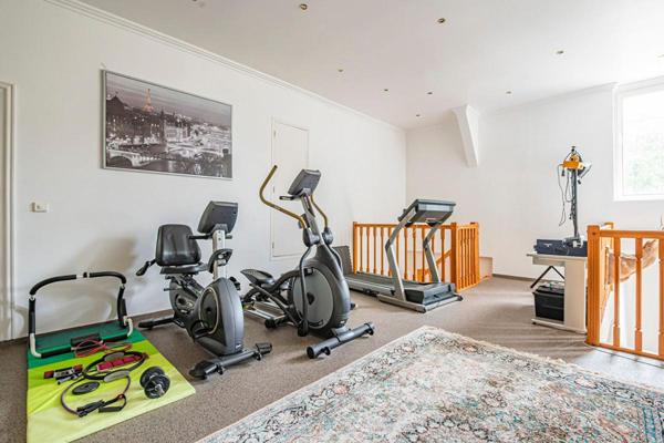 Deux maisons 17 pièces 550 m2 structure équestre parc 1ha