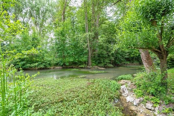 Deux maisons 17 pièces 550 m2 structure équestre parc 1ha