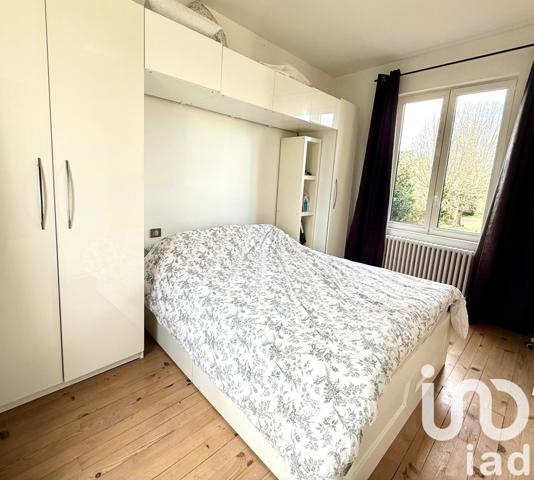 Maison 8 pièces de 240 m² à Lucenay (69480)