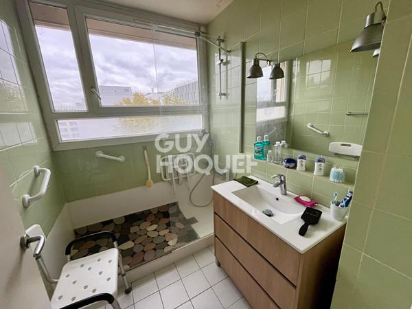 A VENDRE : 4 PIECES - 3 CHAMBRES - T6, BUS METROS 13 et 15 !