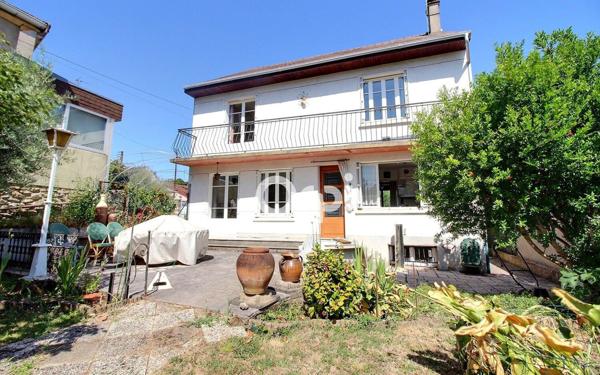 Maison à vendre    5 pièces • 117,56 m2 Viry-Châtillon