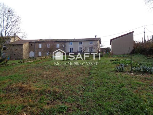 A 35 mn de Saint Péray, charmante maison de village avec grand terrain