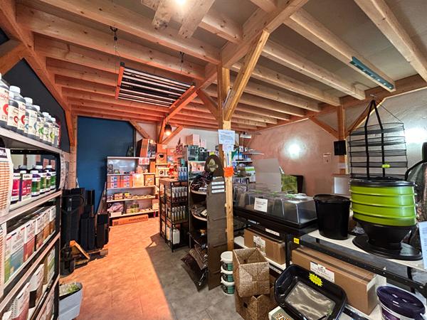 Local d'activité 2 pièces 190 m2