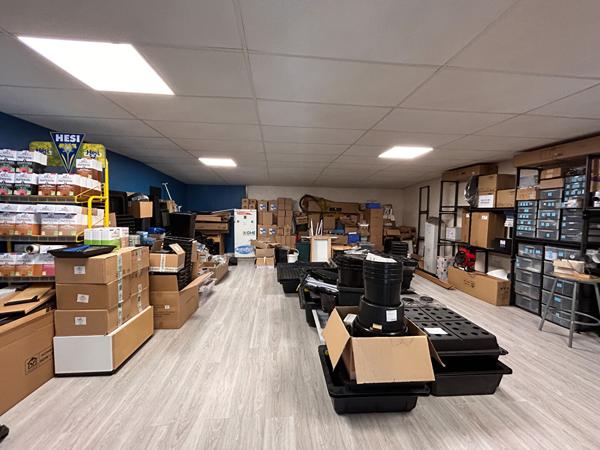 Local d'activité 2 pièces 190 m2
