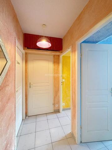 Vente                                                      Appartement
                        
                     3 pièces                      62 m2                     à Calvi