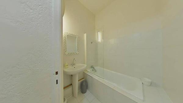 Appartement 1 pièce                                        - 42000 Saint-Étienne Réf : 10609