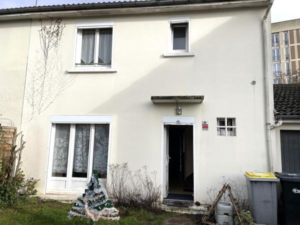 Maison 4 pièces - 82 m² Exclusivité efficity