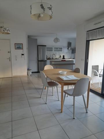 Appartement
                                                                                                                                                                                                                                                                                                                        3 pièce(s)                                                                                                                                                                                                          2 chambre(s)                                                                                                                                                                                                          72  m²
