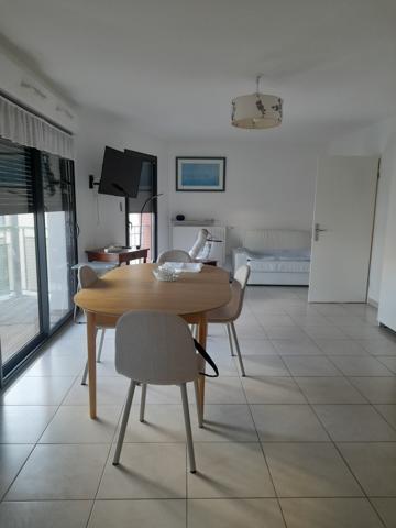 Appartement
                                                                                                                                                                                                                                                                                                                        3 pièce(s)                                                                                                                                                                                                          2 chambre(s)                                                                                                                                                                                                          72  m²