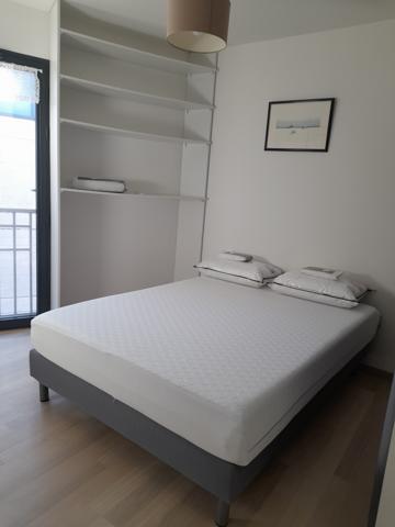 Appartement
                                                                                                                                                                                                                                                                                                                        3 pièce(s)                                                                                                                                                                                                          2 chambre(s)                                                                                                                                                                                                          72  m²