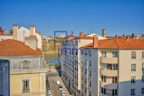 DERNIER ETAGE - TERRRASSE