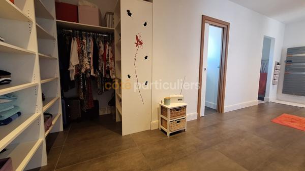 Vente
                Maison290 m² - 5 Pièces -
                    ETAULES (17750)