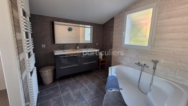 Vente
                Maison290 m² - 5 Pièces -
                    ETAULES (17750)