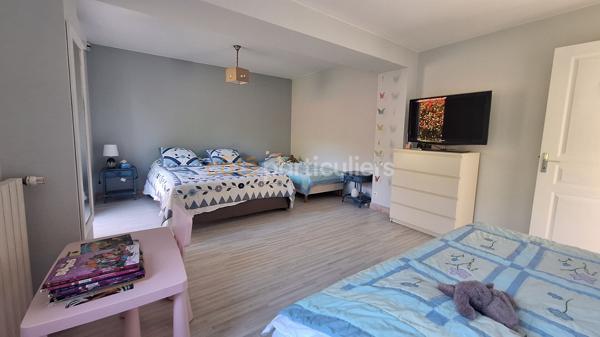 Vente
                Maison290 m² - 5 Pièces -
                    ETAULES (17750)