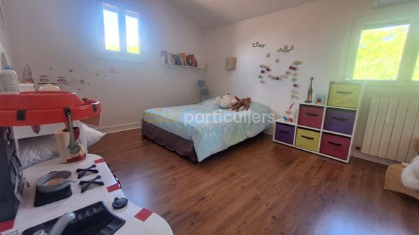 Vente
                Maison290 m² - 5 Pièces -
                    ETAULES (17750)