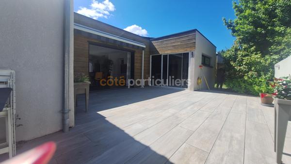 Vente
                Maison290 m² - 5 Pièces -
                    ETAULES (17750)