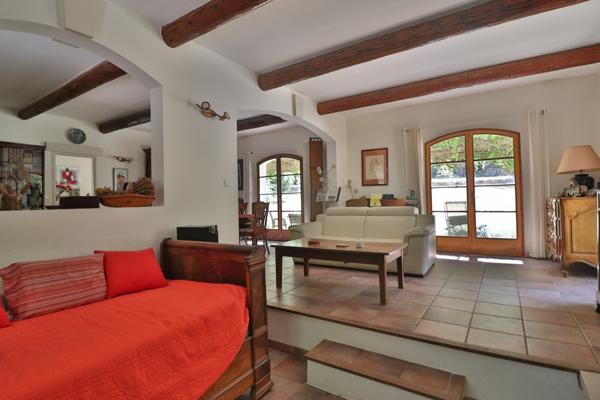Bastide de charme 4 chambres Terrain 7200m2 Piscine Calme Plein sud