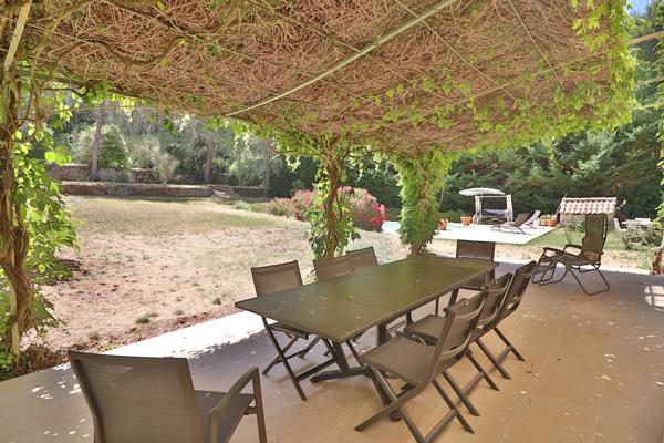 Bastide de charme 4 chambres Terrain 7200m2 Piscine Calme Plein sud