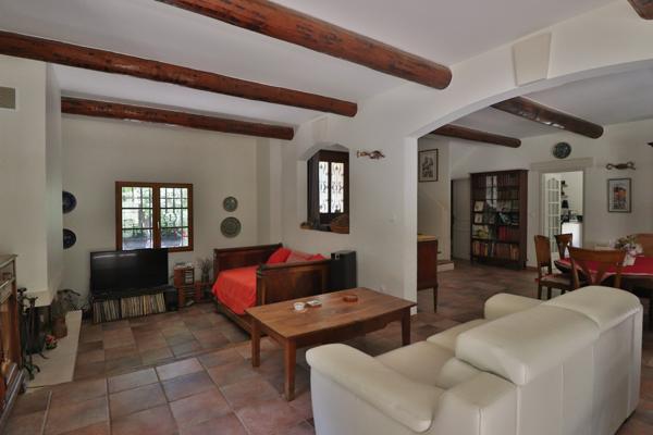 Bastide de charme 4 chambres Terrain 7200m2 Piscine Calme Plein sud