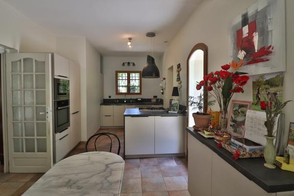 Bastide de charme 4 chambres Terrain 7200m2 Piscine Calme Plein sud