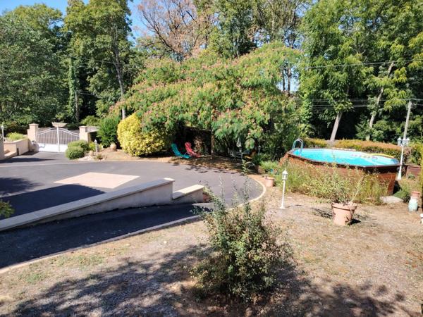 Belle maison avec vue dominante sur la vallée- A 5 minutes de la gare de Poitiers
