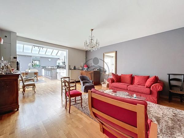 Vente Maison 7 pièces 213 m2 à Saint-Quentin