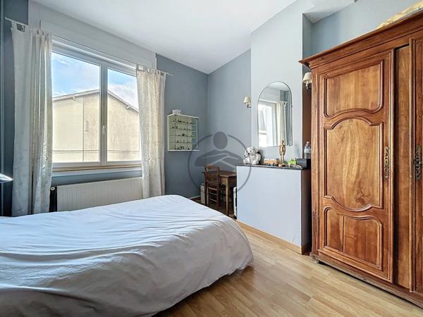 Vente Maison 7 pièces 213 m2 à Saint-Quentin