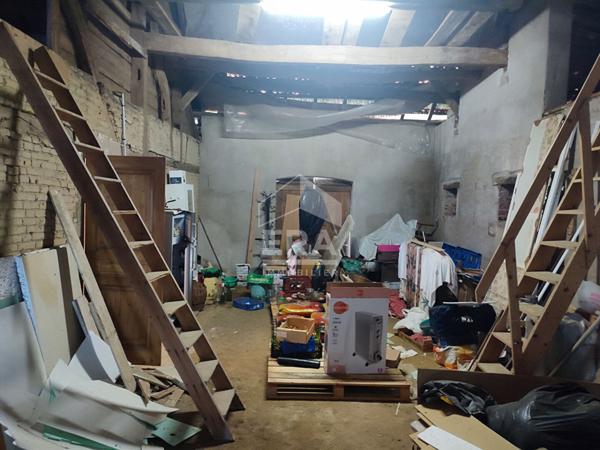 Longère 73 m² habitable + dépendances + terrain constructible de 1000 m²