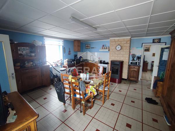 Longère 73 m² habitable + dépendances + terrain constructible de 1000 m²