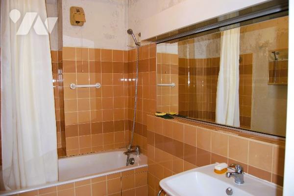 SAINT-CLOUD CENTRE - Rue de l'Eglise - Appt T2 48m2, balcon, 2ème étage, vue, calme. Transports