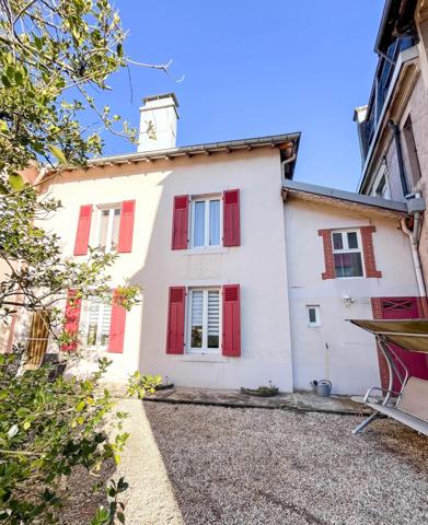 Appartement type Maison de ville T6 avec jardin