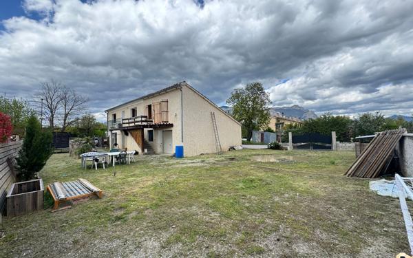 Maison à vendre    4 pièces • 170,60 m2 Ventavon