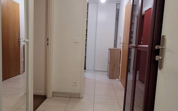 Appartement à louer    3 pièces • 60,39 m2 Vanves