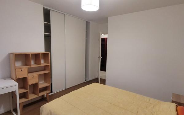 Appartement à louer    3 pièces • 60,39 m2 Vanves