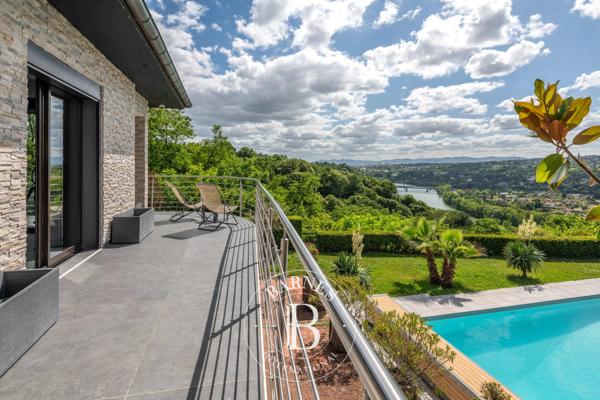 Caluire-et-Cuire, Maison 5 Chambres -  223 m² à vendre