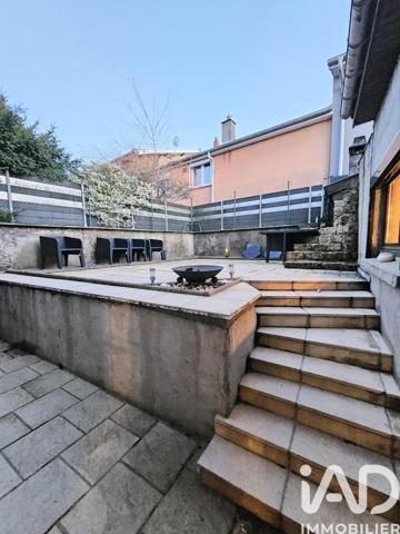 Maison à vendre 5 pièces 127 m² Cosnes-et-Romain