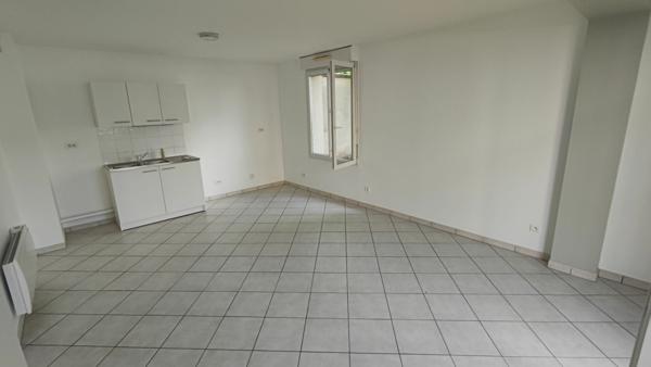 Appartement à louer    2 pièces •  Le Plessis-Belleville